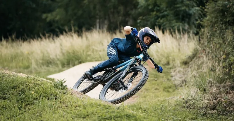 Marin Rift Zone Junior 24 Kids Mountain Bike Teal-3