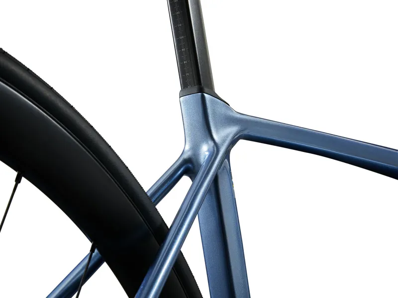 Giant TCR Advanced 0 AXS Road Bike In Gloss Frost Silver / Cold Iron-4