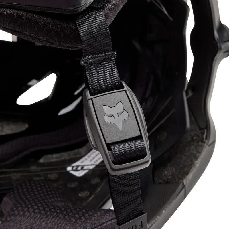 Fox Dropframe Pro Helmet in Matte Black-6