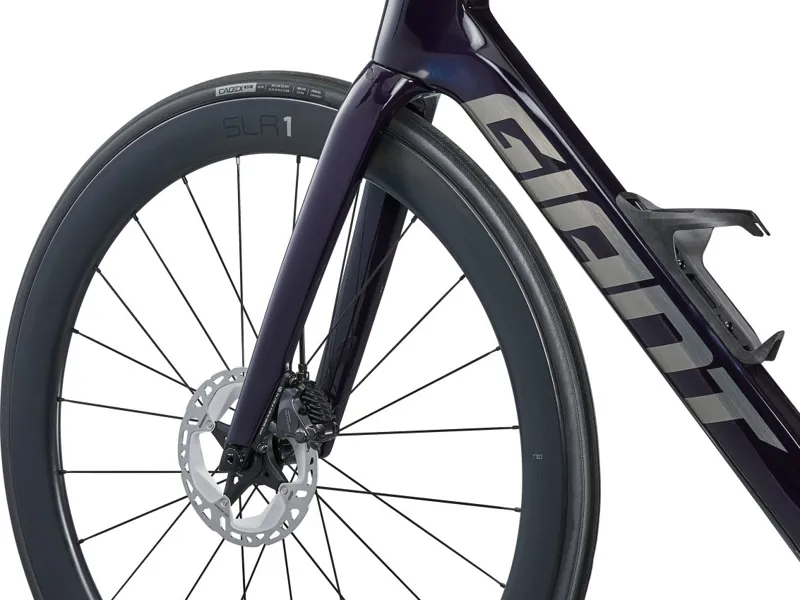 Giant Propel Advanced Pro 0 Di2 Carbon Road Bike Black Currant-4