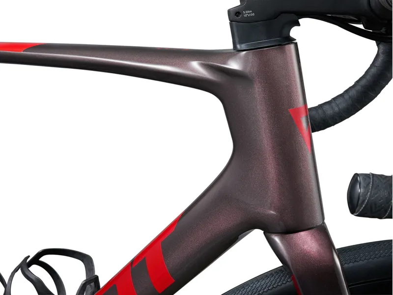 Giant Defy Advanced 2 Carbon Road Bike Tiger Red Dried Chili