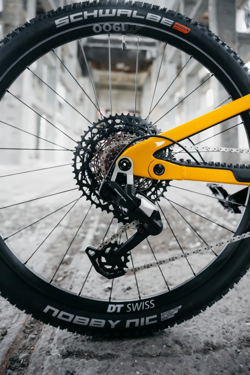 Nukeproof Reactor 290 Alloy Pro Full Suspension Mountain Bike Yellow -5