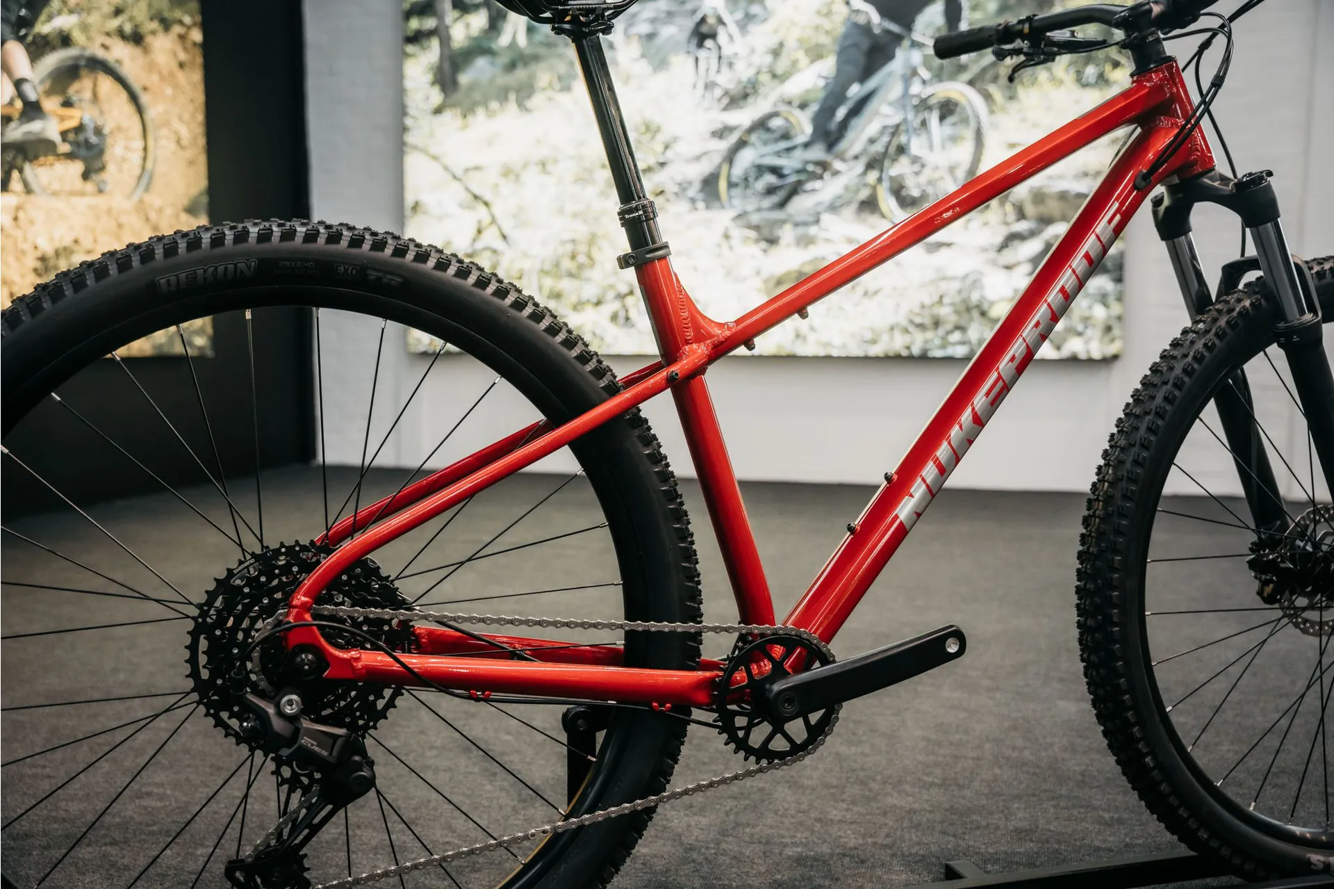 Nukeproof Hardtail Rey Nukeproof Tracker Comp Hardtail Mountain Bike in Red