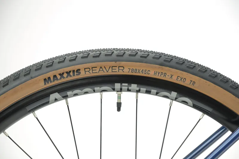 Genesis Croix De Fer 10 Flat Bar Gravel Bike in Bloodie Hues-8