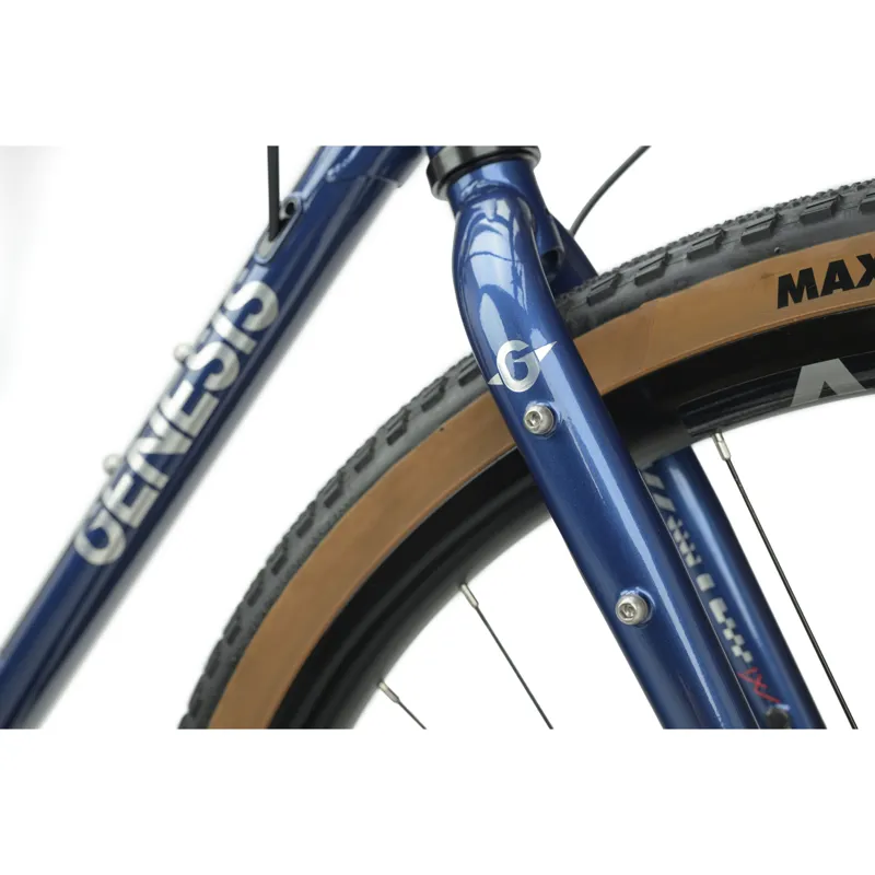 Genesis Croix De Fer 10 Flat Bar Gravel Bike in Bloodie Hues-3