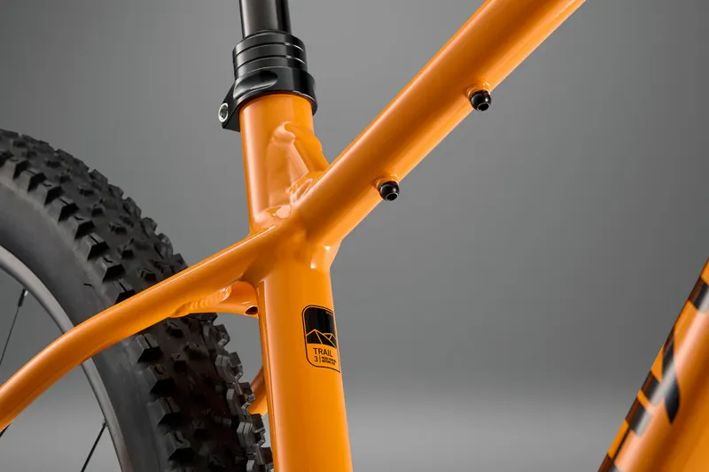 Whyte Secta S Mountain Bike Coral Orange / Turquoise-4