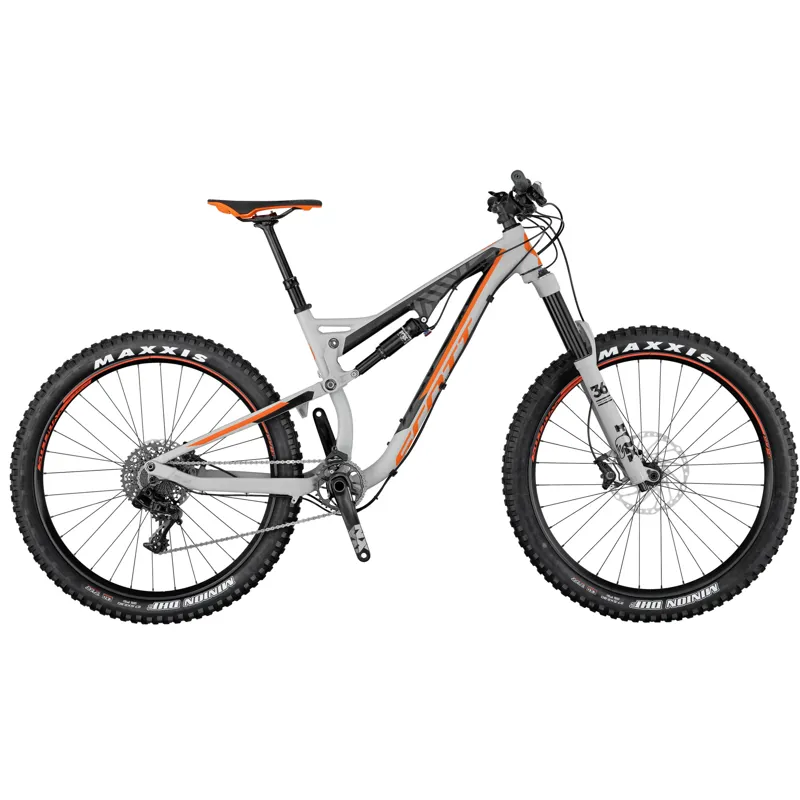 black and orange scott mountain bike